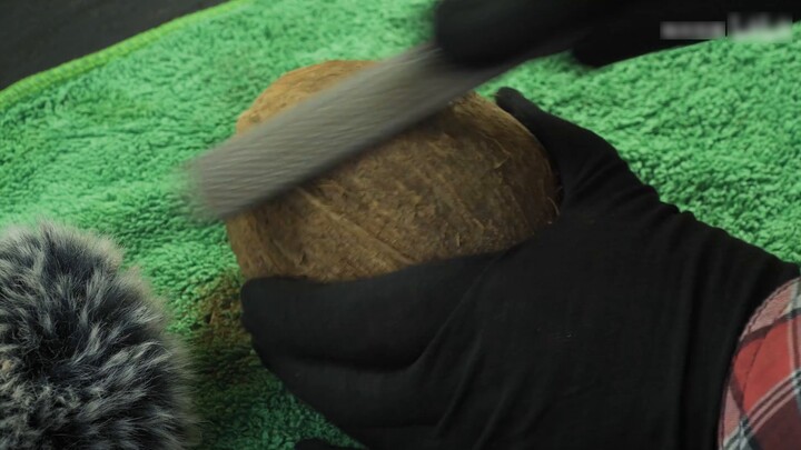 [Giải nén] Phải mất 15 giờ để đánh bóng quả dừa cho đến khi nó trông giống như thủy tinh!