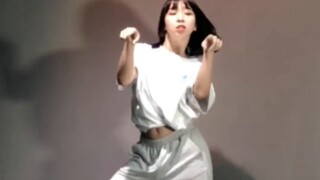 Twice MOMO cover ca khúc "Dice" của em gái -NMIXX (ah không) [Tôi là người dẫn đầu]