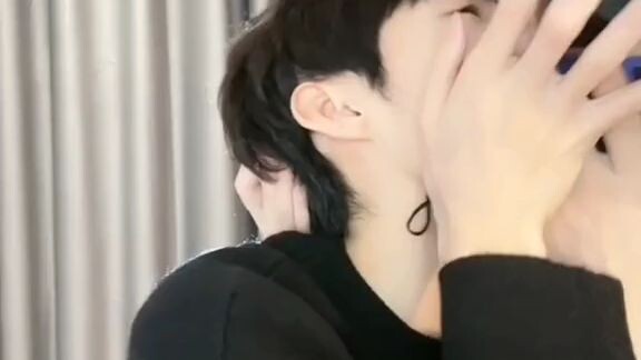 Hot kiss couple bl 🔥😎