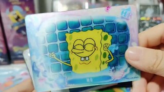 มีการ์ดที่สามารถสว่างขึ้นเมื่อเปิดเครื่องได้จริงหรือ? SpongeBob SquarePants Collector's Pack ล่าสุดจ