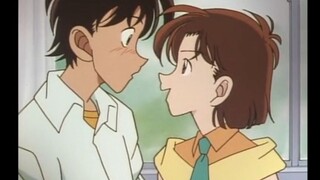 Break the brainwashing bag! Is Gosho Aoyama a "childhood sweetheart" party?