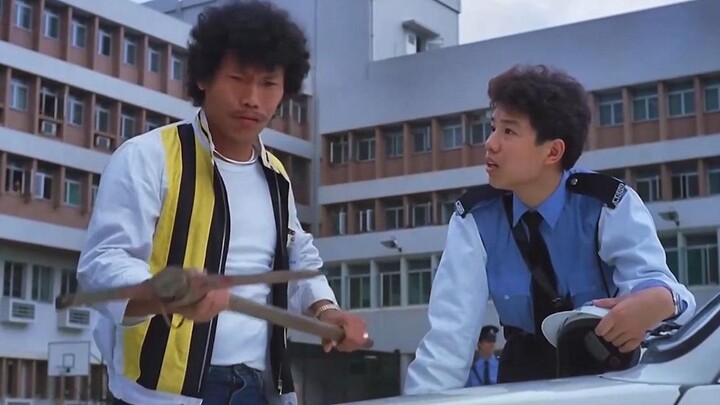 The car was their joint property, so Wang Qing broke off relations with Zheng Zeshi and smashed his 
