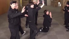 【SEVENTEEN】Mereka tidak akan bertengkar sampai mereka berusia 70 tahun, bukan?