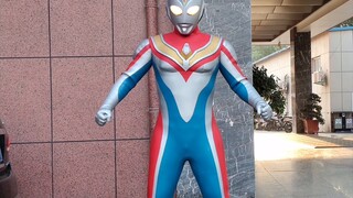 About how I became Ultraman Dyna from scratch and attended my best friend's wedding