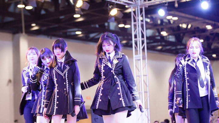【Beginner Dance Troupe】 Trails of Light - First Dance at the Comic Con - snh48 team NII "In the Name