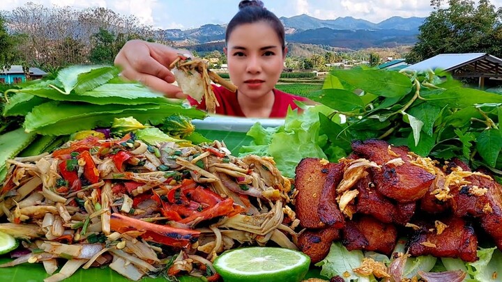 ซุปหน่อไม้กับหมูทอดหอมๆข้าวเหนียวฮ้อนๆเเกล้มผักสดเต็มถาด|ส้มซ่าพาเเซ่บ 12 มกราคม ค.ศ. 2023