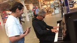 【Street Piano】Old with new! The 3-minute impromptu arrangement made strange girls from ear to ear