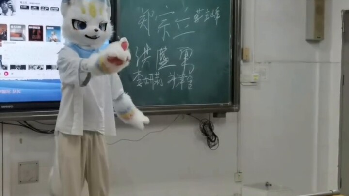 I feel really sorry for being so arrogant in front of my junior classmates!