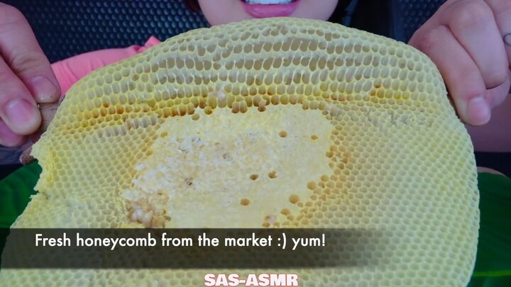 ASMR RAW HONEYCOMB (RELAXING SOFT EATING SOUNDS) NO TALKING BY SAS-ASMR