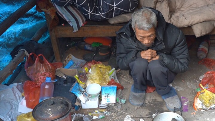 Ketidakberdayaan Kakek Kurus yang Tak Bisa Tinggal di Rumah Beton Tapi Tinggal di Gudang, Alasan di 