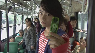 Kamen Rider's transformation in public, the amazing reactions of passers-by