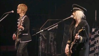 การแสดงสด GLAY (Jiro VS Hisashi) - BLACK MONEY