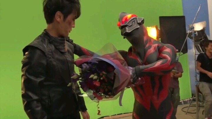 Tsuburaya tries to cover up the fact that Ultraman exists!