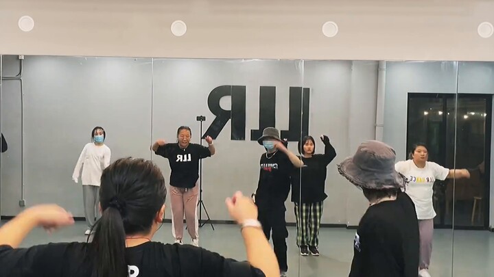 [ล็อค] "บลีชเทพมรณะ-米津玄师" ล็อคท่าเต้นโดยเทียนซิน