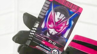 Memperhatikan semua ksatria yang telah diubah oleh Kamen Rider Emperor