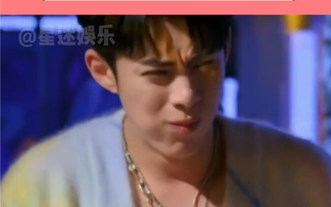 I love watching Wang Hedi give Hedi more sour food, hahaha~ Feng Xi: Why don’t you monkey eat kiwi f