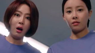 Người đàn ông trải qua phẫu thuật cắt bao quy đầu và làm bác sĩ sốc