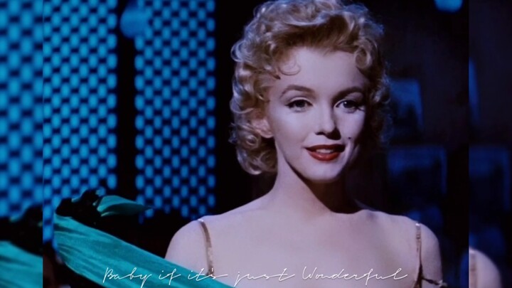 [Marilyn Monroe] Tỏa Sáng Mặc Những Nghi Ngờ Về Sự Gợi Cảm Của Mình