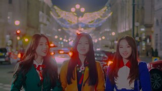 HeeJin, HyunJin, and HaSeul Loona The Carol MV