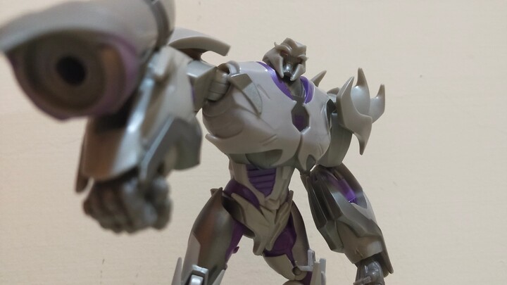 [Proof of the Leader] Sekilas tentang Proof of the Leader di seri Transformers RED Megatron