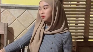 asyikin aja ga sihh🥵