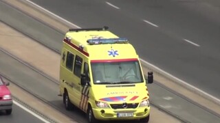 klakson ambulans