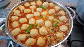 ทำน้ำยากระทิปลาซาบะใส่ลูกชิ้นปลาตีนไก่เผ็ดๆแซ่บเวอร์ Fish curry spicy sauce coconut milk& fish balls