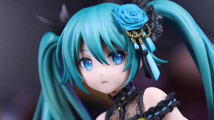 Ulasan Gambar Unboxing Mawar Mekar di Sangkar GSC Hatsune Miku Rose Cage Ver.