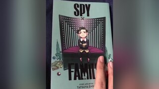 Not Anya copying Damian’s pose in volume 7 cover 😂 spyxfamily spyxfamilyanime spyxfamilymanga spyxfamilyloidforger anime weeb manga anya anyaforger weeb otaku damiandesmond fyp mangarecommendation