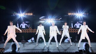 SHINee ~ Everybody SMTown Live World Tour IV - Ajinomoto Stadium, Tokyo