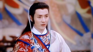 "Anh ấy đột nhiên xuất hiện trên phim trường và mọi người đều nghĩ anh ấy đẹp trai đến ngỡ ngàng, th