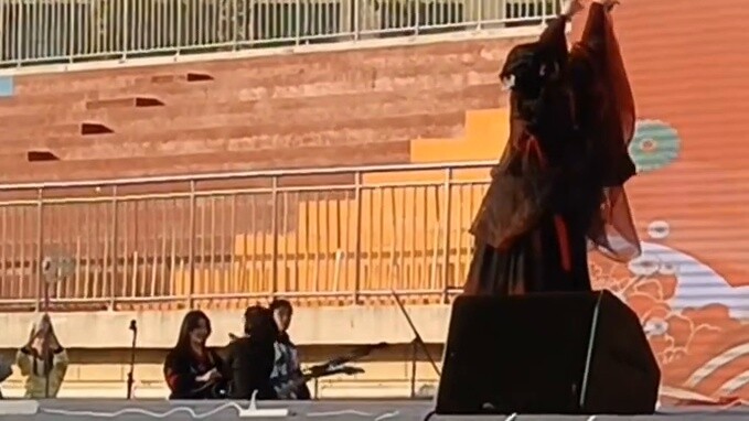 Challenge the most authentic dance cover on the Internet! ! Ju Jingyi's "Falling" high school studen