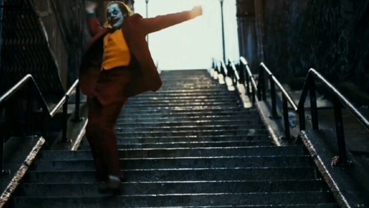 [AMV]Crazy stair dance in DC movie <Joker>