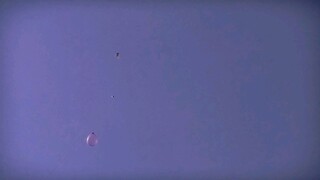 Kite are flying in the sky.