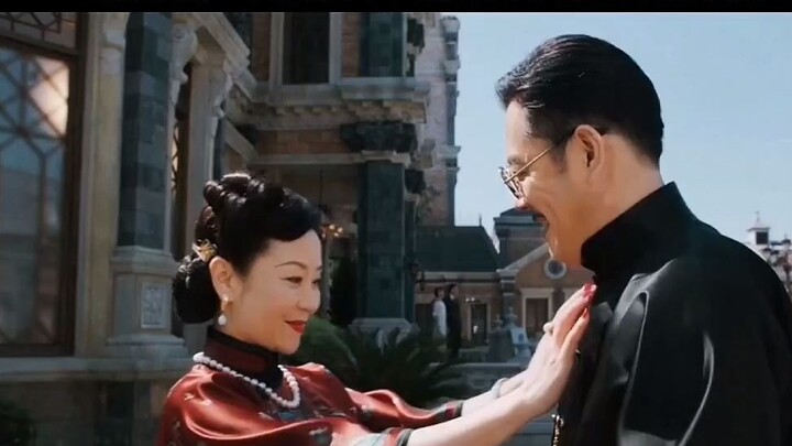 ลูกเขยของตระกูลอีก็มีดีพอๆ กันสองคน พ่อคนนี้เก่งมากในการเลือกลูกเขย