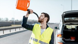 Sa 2030, Mas Mura Na Ang Gasolina Kaysa Sa Tubig Kaya Ito Ang Iniinom Nila