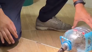 How to catch snakes with plastic bottles