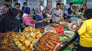 NASI PECEL TUMPANG PALING RAME DI SELURUH INDONESIA??? warung barokah pojok stasiun Kertosono