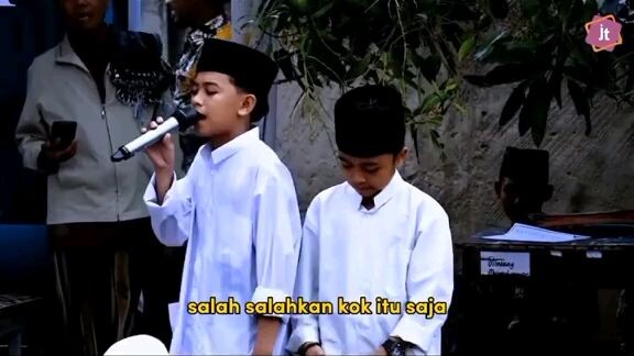 lagu islam Ojo dibid`ahkan versi Azam dan Opick