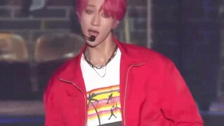 seventeen 演唱会舞台 可爱的小m和小wa