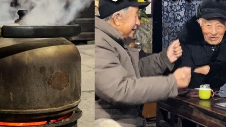 Mengunjungi kedai teh berusia seabad di Zhejiang, tempat itu penuh dengan peminum teh di pagi hari d