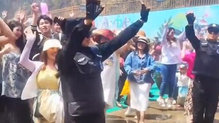 When professional players also join the water splashing festival