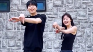 Anh chị em cùng một khung hình! Video vũ đạo "Dive Into" của Han Seung Woo x Han Sun Hwa được phát h