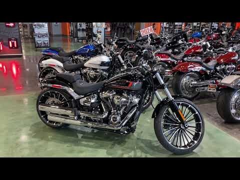 2024 Harley-Davidson Softail Breakout in White Onyx Pearl , Blue Burst , and Vivid Black