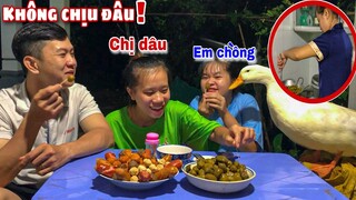 Chị Dâu TỐT BỤNG Làm Món Ăn Vặt Em Chồng Yêu Thích Trong Đêm Tối. Bim Bim Ghen Tỵ