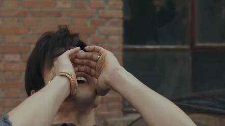 #徐卫彪Huangsi's sweet moments across the wall make me cry so much. After so much experience, is it rea
