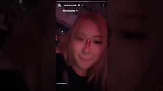 Jennie, Taehyung and Rosé together at Harry's concert #jennie #taehyung #rosé #harrystyles #bts