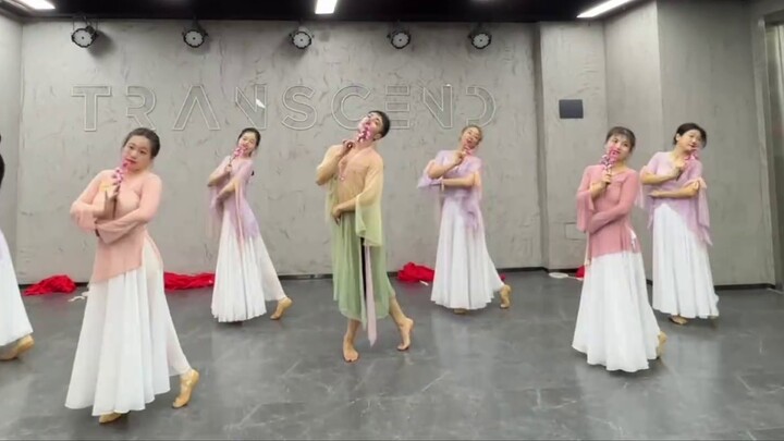 【Bai Xiaobai】สตูดิโอออกแบบท่าเต้นซีรีส์เพลงคลาสสิก "Three Variations on Plum Blossoms"