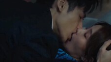 "Kissing scene" Oh my! Both of them opened their mouths and sucked their lips. Luo Yunxi is so sexy