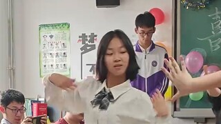 【love me like this】New Year's Day Party ~ Nankai Middle School Wu Haiyuan was instantly